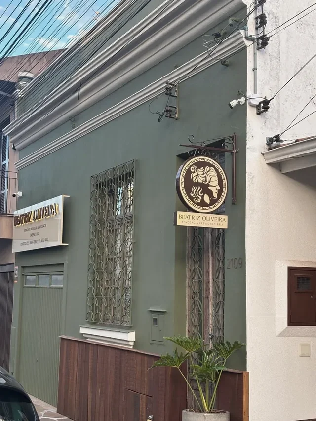 Fachada do escritório com a logomarca da Beatriz Oliveira Advocacia